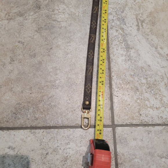 UNISEX~LOUIS VUITTON~ MONOGRAM~SHOULDER STRAP~ 38.75" - Picture 12 of 16